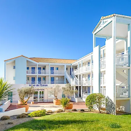 Seaside Retreat For Five Guests *